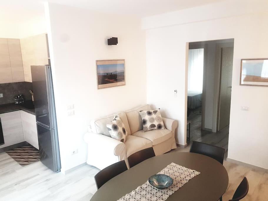 La Casina Di Nonna Giulia Apartment กัสตีลีโยเน ดิ ออร์ชา ภายนอก รูปภาพ