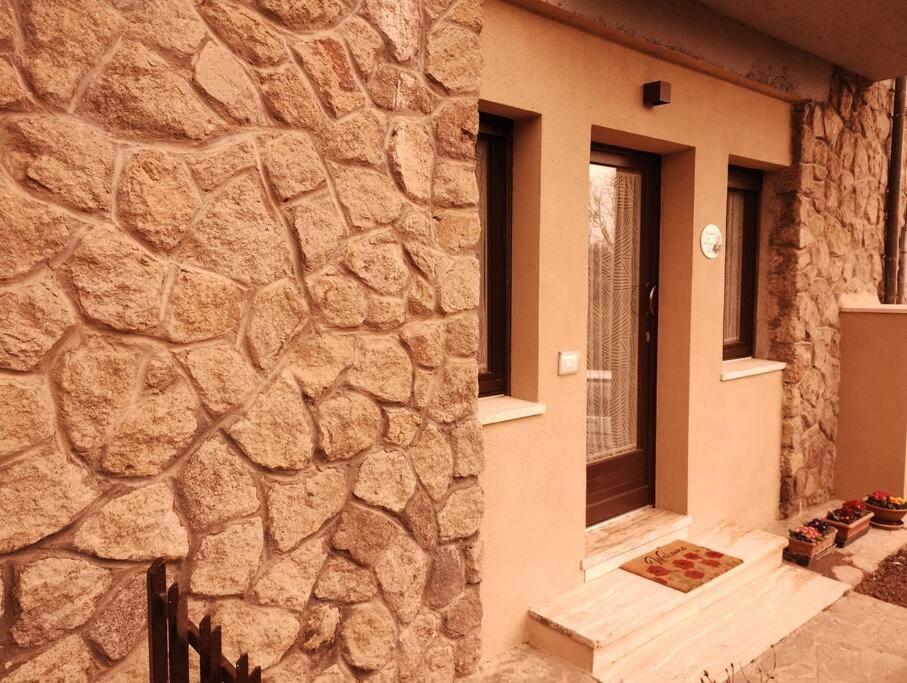 La Casina Di Nonna Giulia Apartment กัสตีลีโยเน ดิ ออร์ชา ภายนอก รูปภาพ